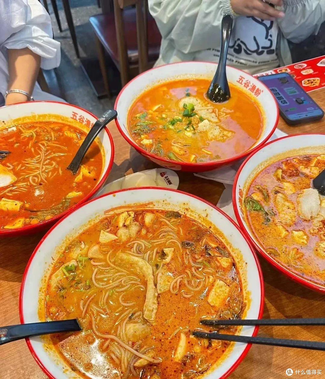 全国门店超4000+!五谷渔粉是怎么做成粉面赛道头部的?