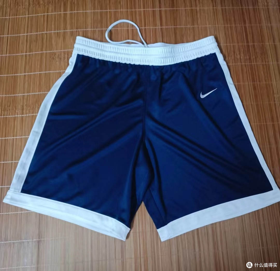 夏日运动好搭档,Nike Dri-Fit Crossover Stock 男子速干短裤