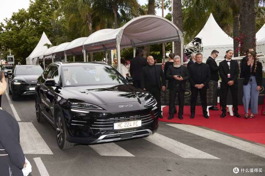 比亚迪VIP车队亮相法国戛纳国际电影节