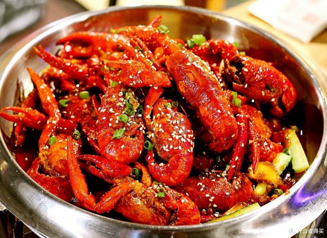 潜江油焖大虾：一座城市的味觉图腾