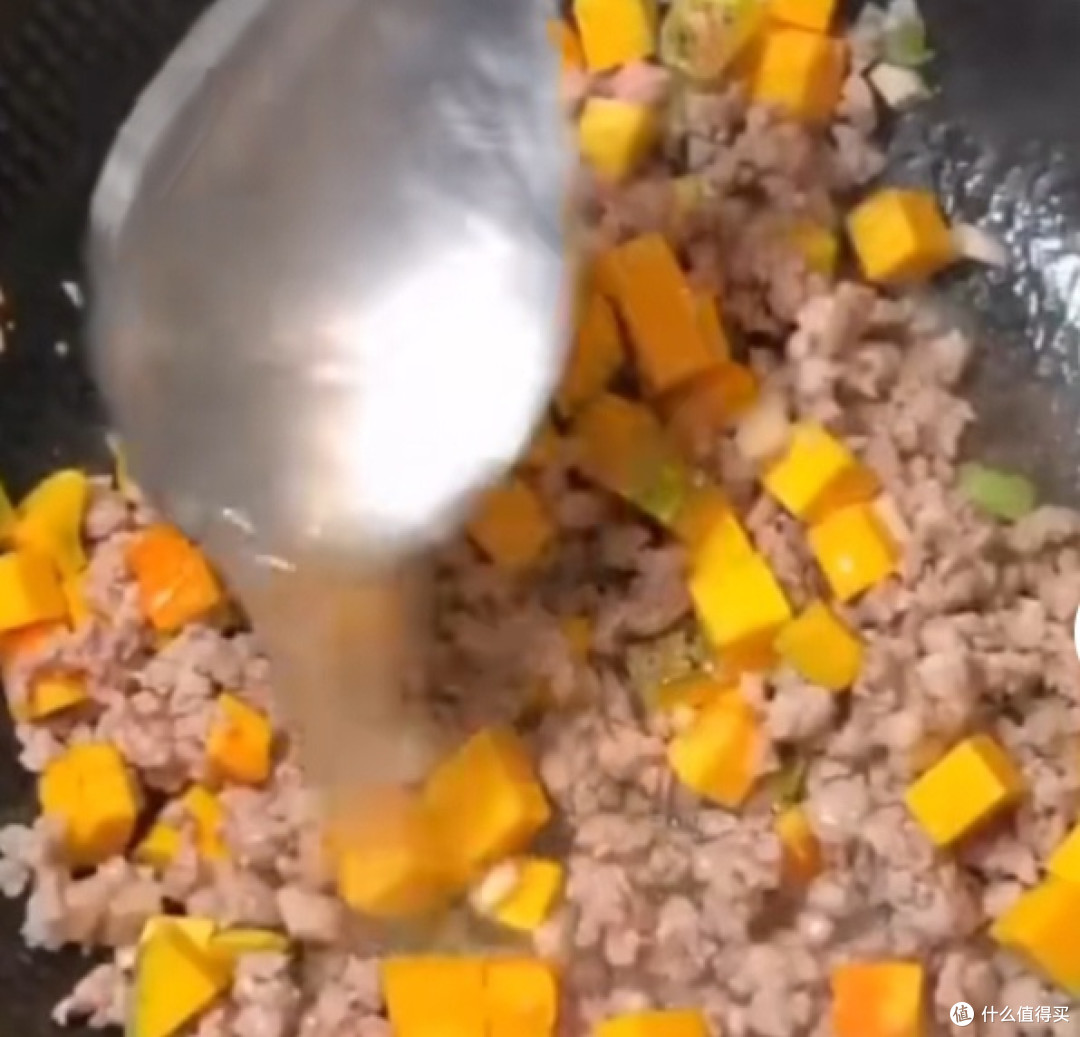 简单制作南瓜肉末泥，全家共享