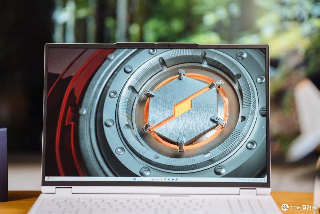 机械革命耀世16 Ultra评测:酷睿Ultra 200HX与RTX 50上限拉满