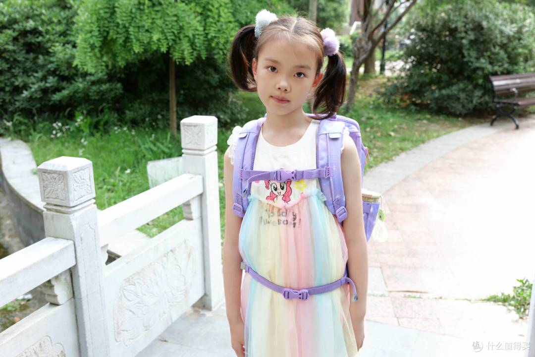 书包没选对,孩子先遭罪!轻+护脊+颜值满分,GMT真的闭眼入!