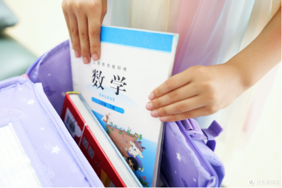 书包没选对,孩子先遭罪!轻+护脊+颜值满分,GMT真的闭眼入!