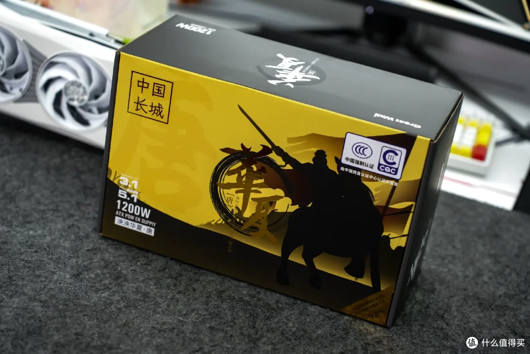 售价高达3万!还已停产?影驰RTX 5090 D星曜LUNA OC显卡试玩体验
