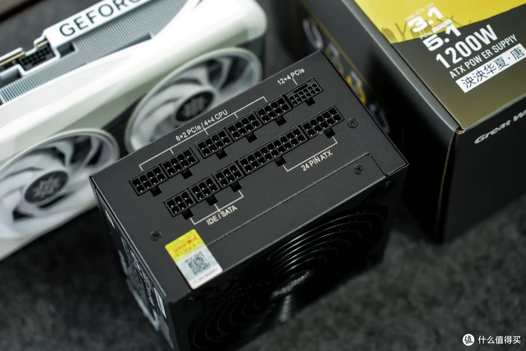 售价高达3万!还已停产?影驰RTX 5090 D星曜LUNA OC显卡试玩体验