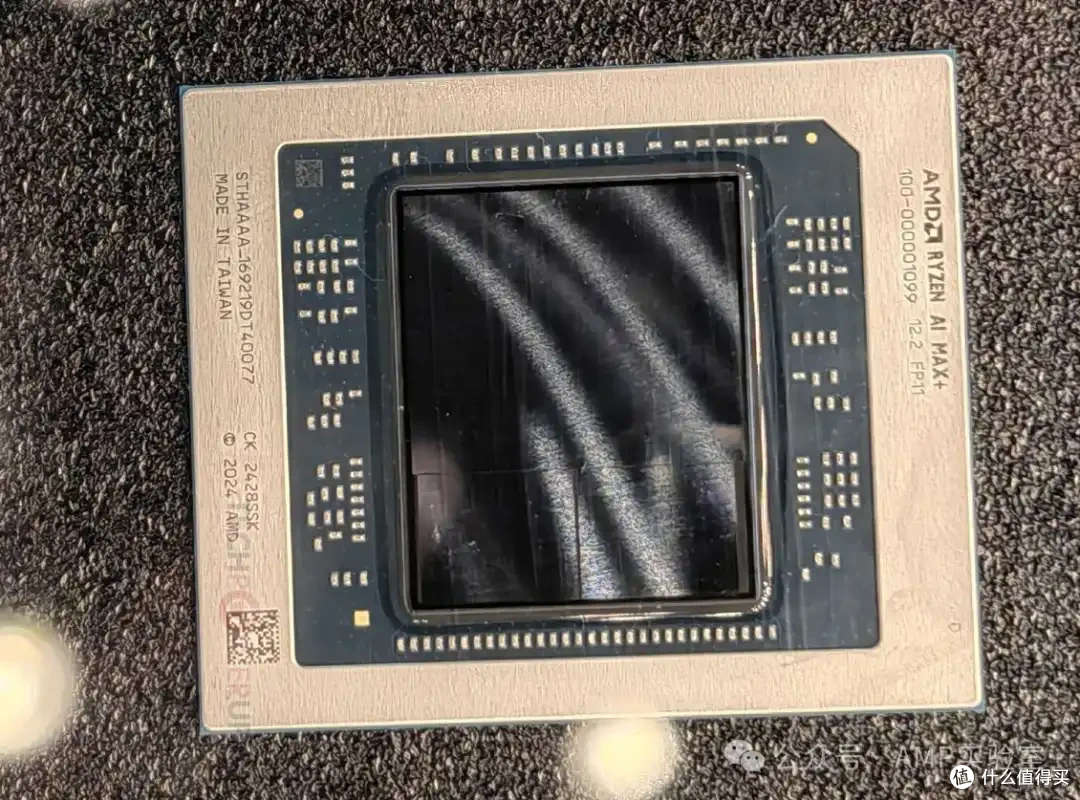 英特尔上手Panther Lake芯片实物，AMD展示最新三款ZEN5产品