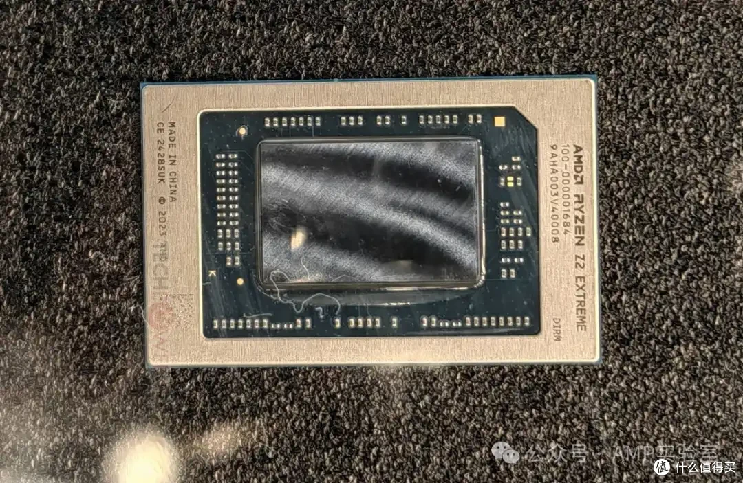 英特尔上手Panther Lake芯片实物，AMD展示最新三款ZEN5产品