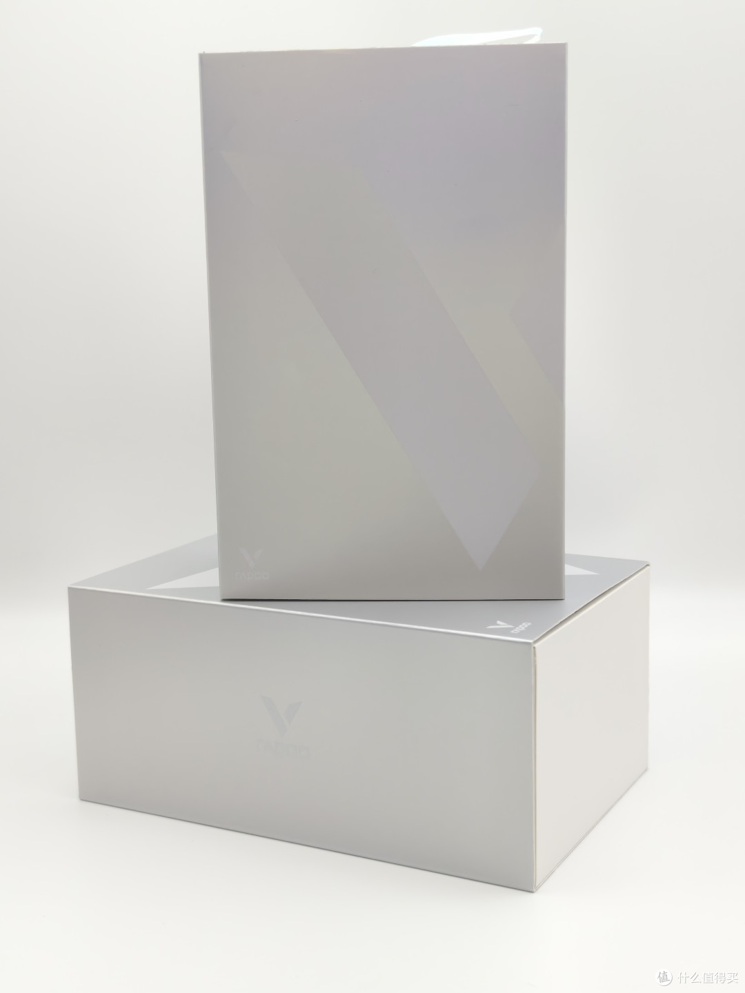 办公卡顿?游戏延迟?雷柏 VT7 系列双 8K + 轻量,一键拯救~