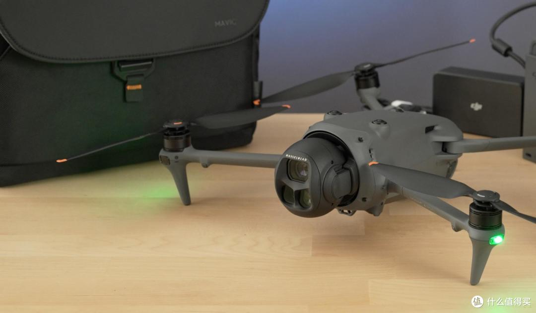 旗舰杀疯了!大疆Mavic4Pro深度评测:1亿像素+三摄云台全面进化