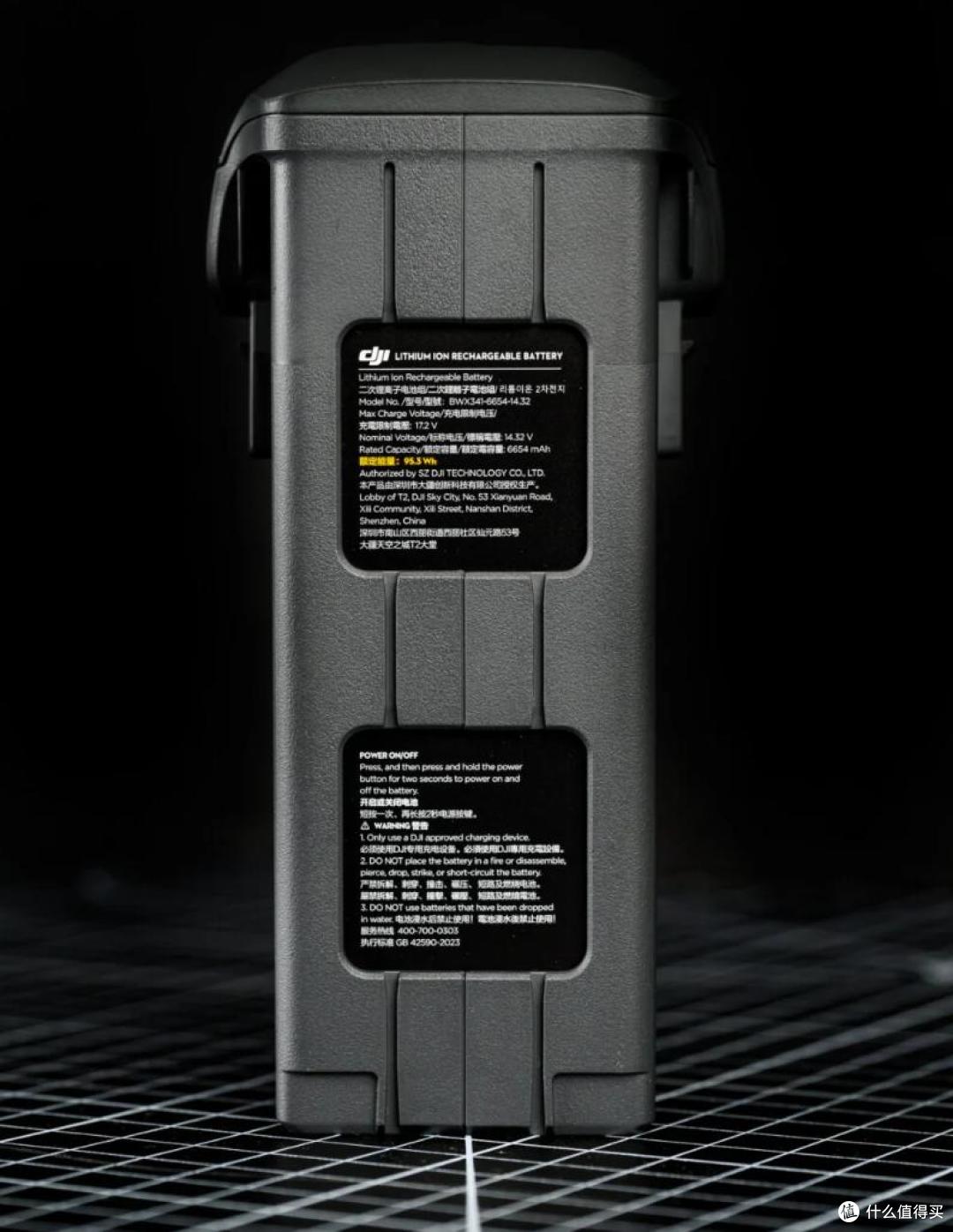 旗舰杀疯了!大疆Mavic4Pro深度评测:1亿像素+三摄云台全面进化