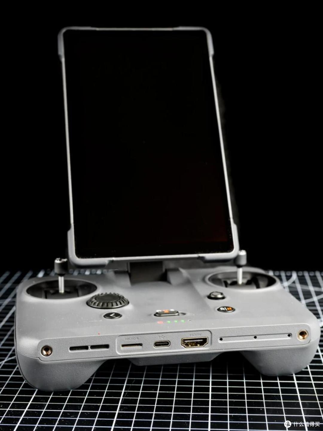 旗舰杀疯了!大疆Mavic4Pro深度评测:1亿像素+三摄云台全面进化