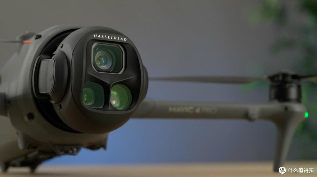 旗舰杀疯了!大疆Mavic4Pro深度评测:1亿像素+三摄云台全面进化
