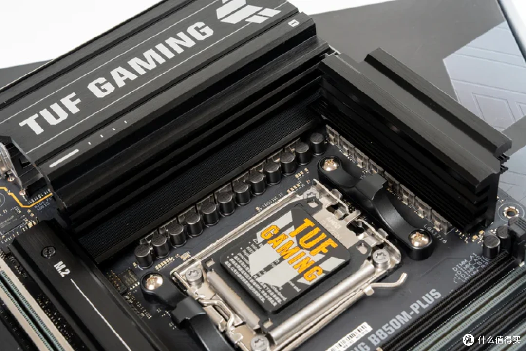 MATX小钢炮——华硕B850M重炮手+索泰5080AMP+闪鳞G600装机分享