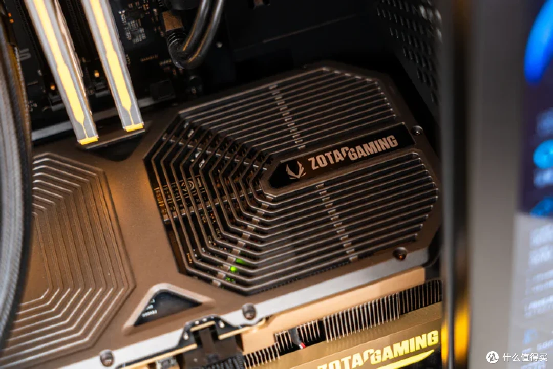 MATX小钢炮——华硕B850M重炮手+索泰5080AMP+闪鳞G600装机分享