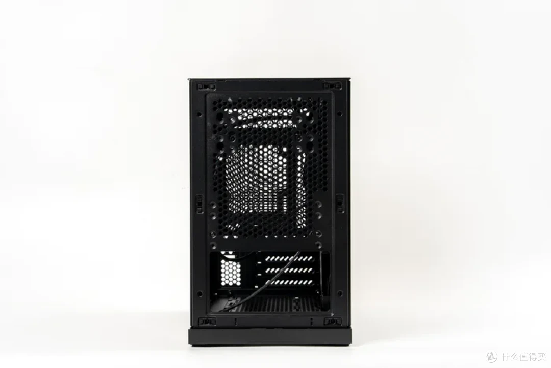 MATX小钢炮——华硕B850M重炮手+索泰5080AMP+闪鳞G600装机分享