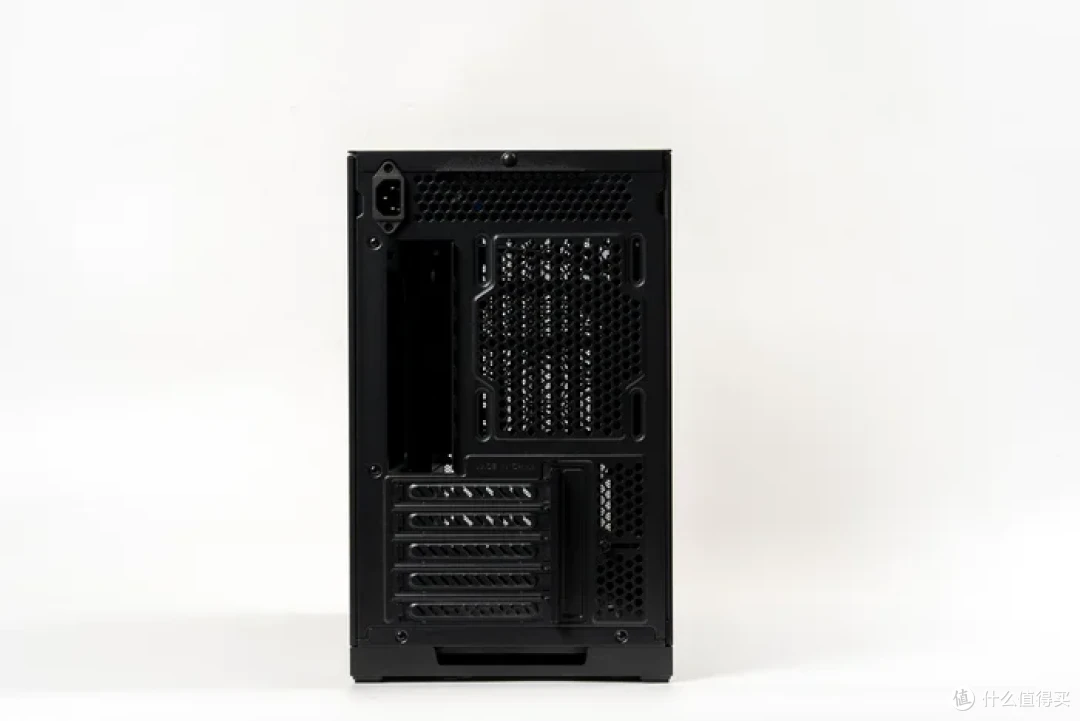 MATX小钢炮——华硕B850M重炮手+索泰5080AMP+闪鳞G600装机分享