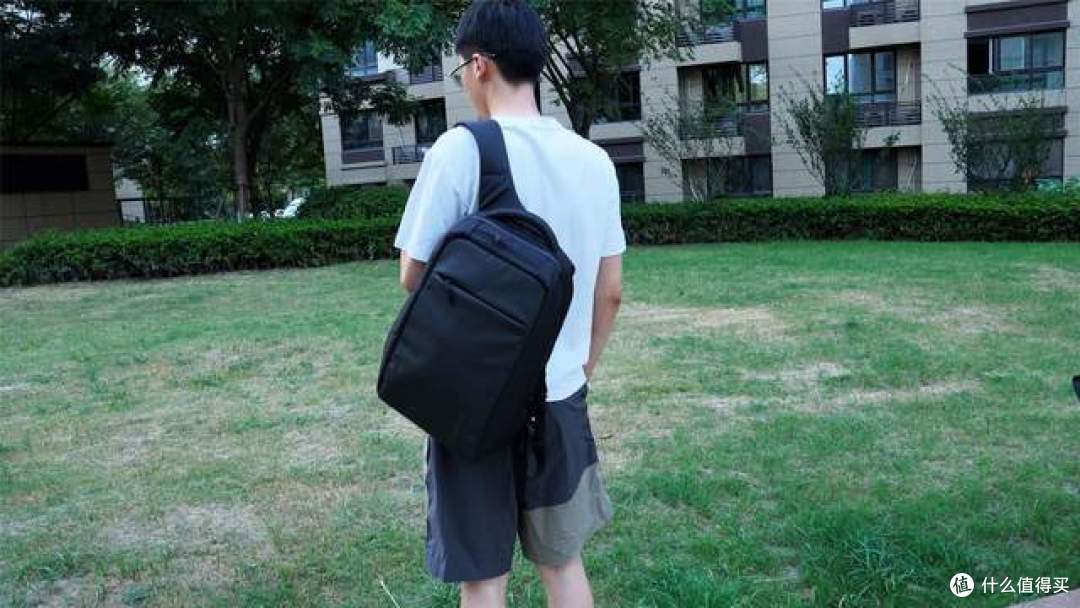 十年之约的EDC分享!苹果笔记本之外,这款INCASE背包深得我心