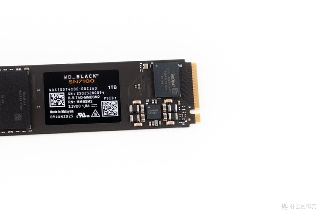 闪迪 WD_BLACK SN7100 NVMe SSD 1TB 开箱分享
