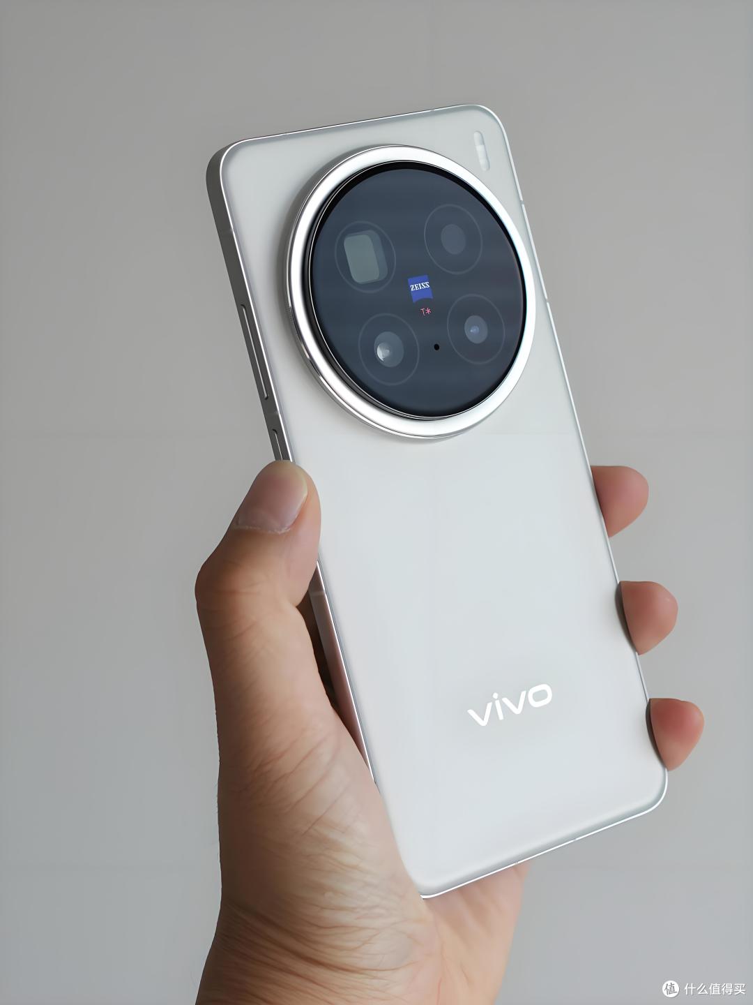 打破 “苹替” 刻板印象,vivo X200 Pro 凭实力出圈