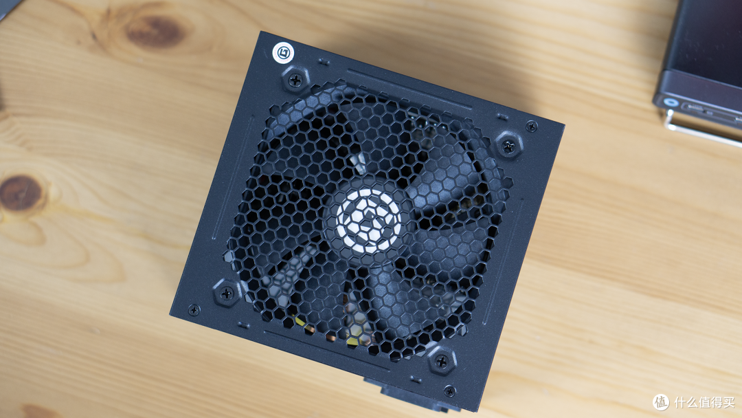 为50系列显卡做好准备！艾湃电竞GTR V2-750M非暴力拆解！