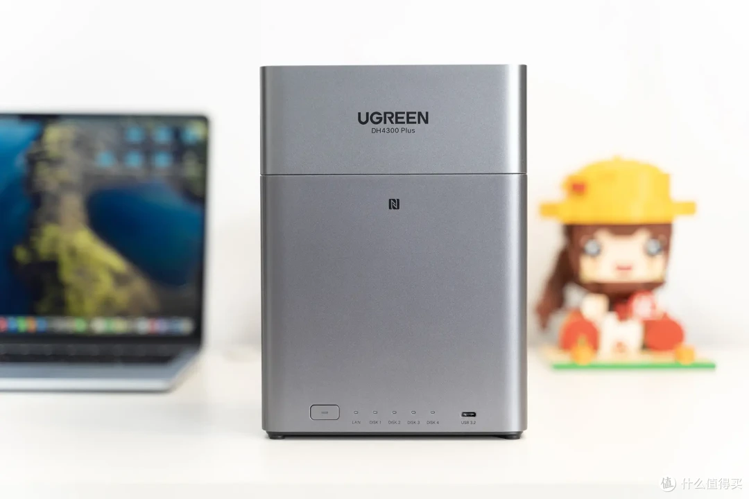 千元NAS新标杆?4盘位+2.5G+4K影音+Docker!绿联DH4300 Plus实测