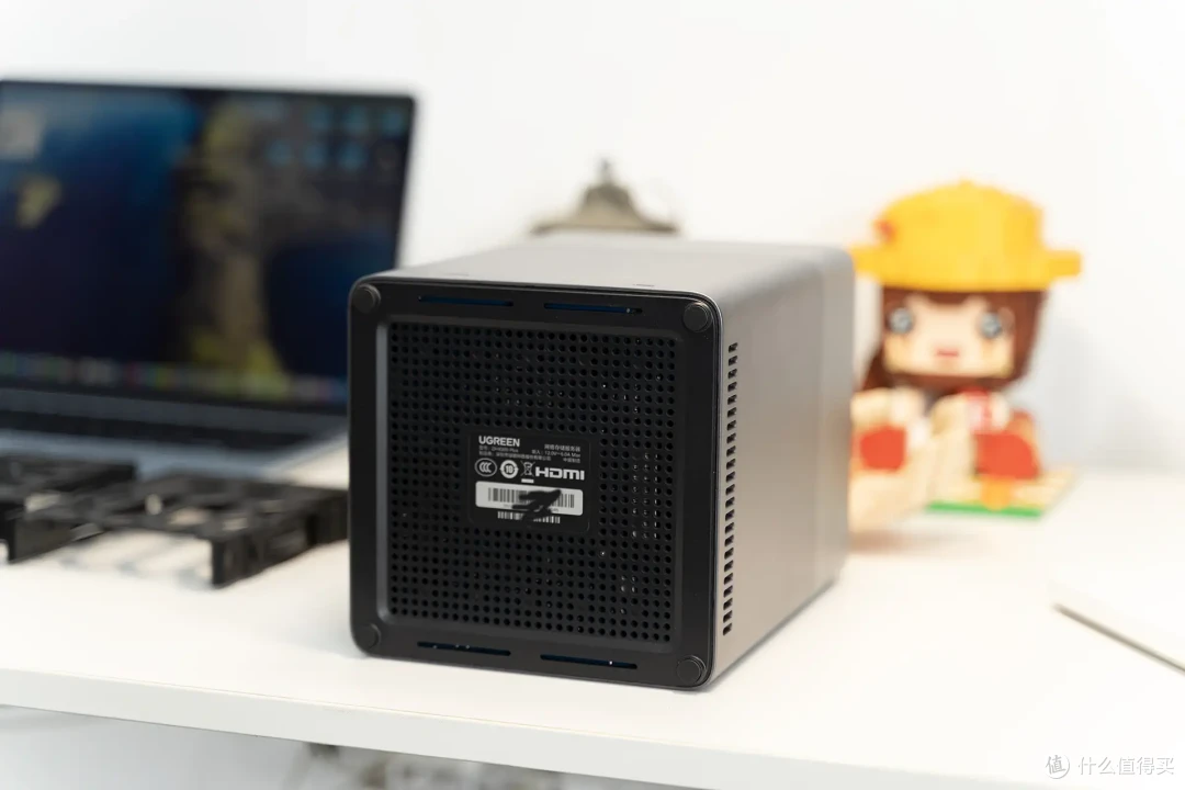 千元NAS新标杆?4盘位+2.5G+4K影音+Docker!绿联DH4300 Plus实测