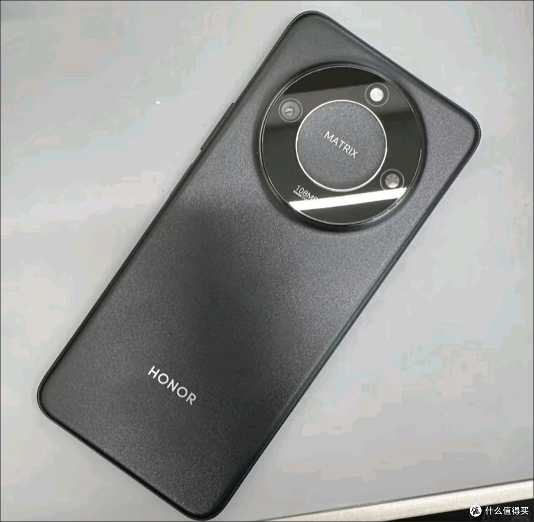 荣耀X60,颜值与实力并存