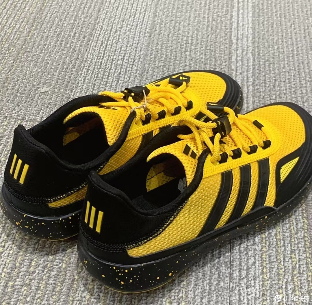 夏天户外玩耍推荐:adidas ROAMBOAT 溯溪鞋