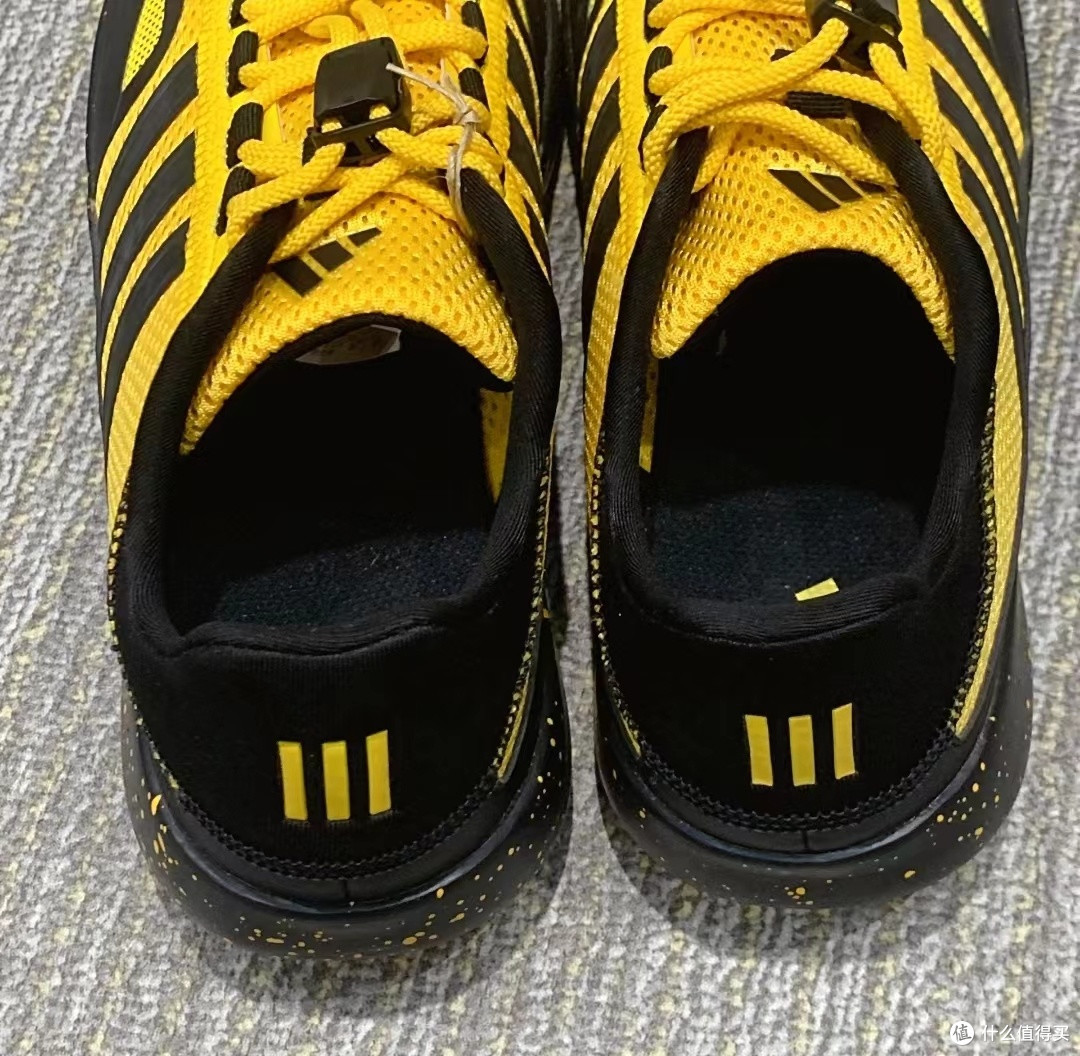 夏天户外玩耍推荐:adidas ROAMBOAT 溯溪鞋