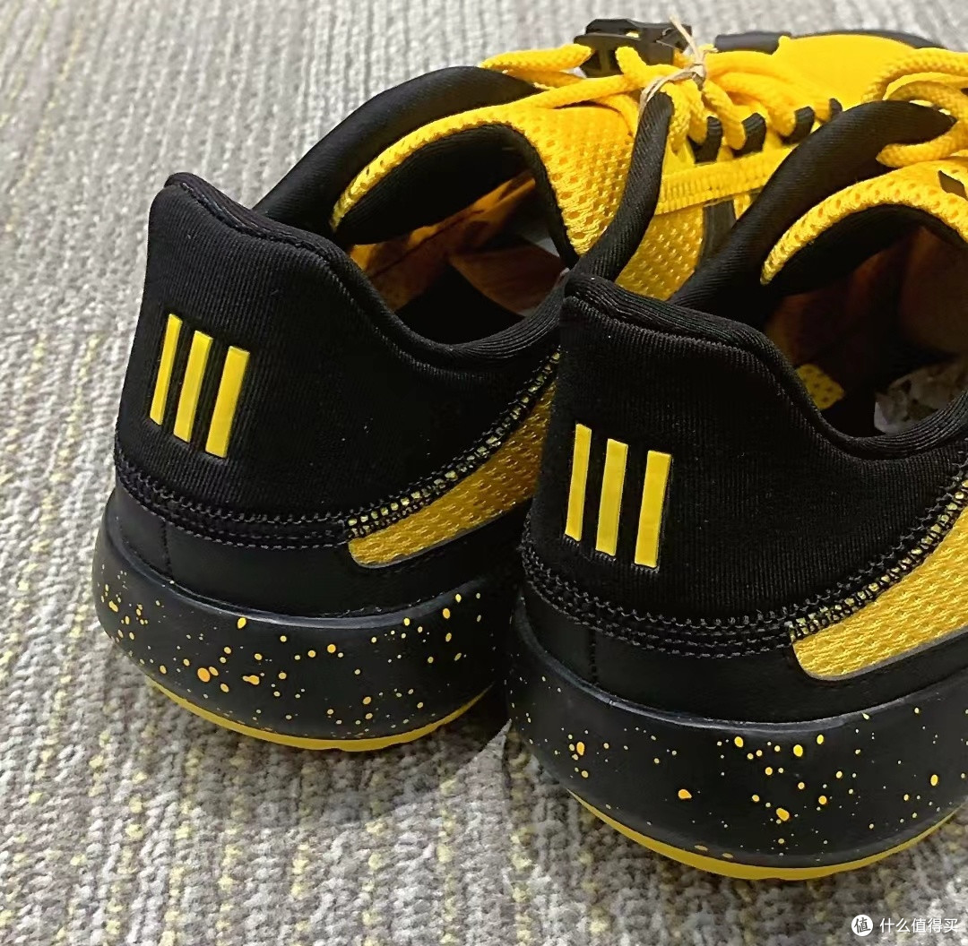 夏天户外玩耍推荐:adidas ROAMBOAT 溯溪鞋