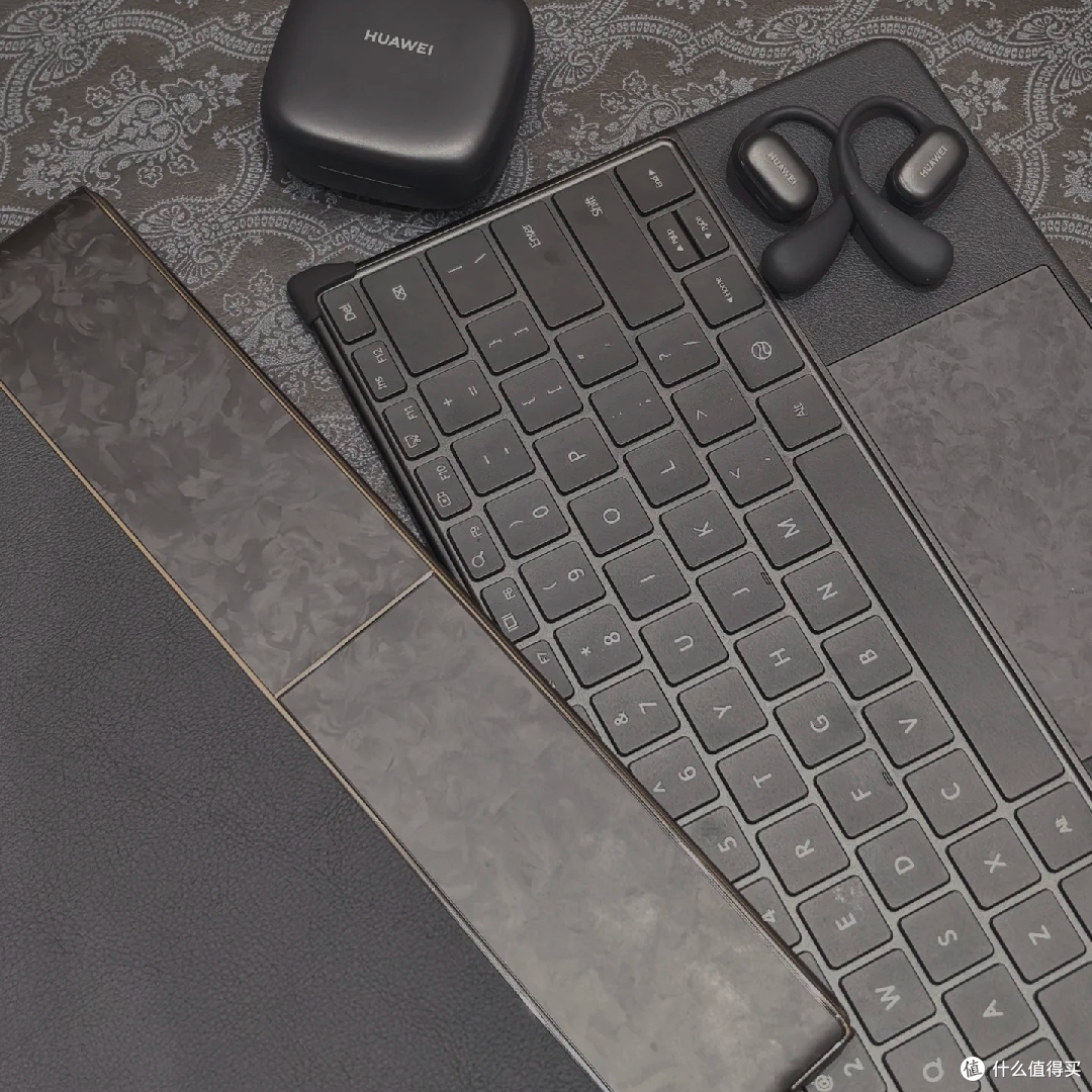 华为MateBook Fold:折叠屏电脑新体验!