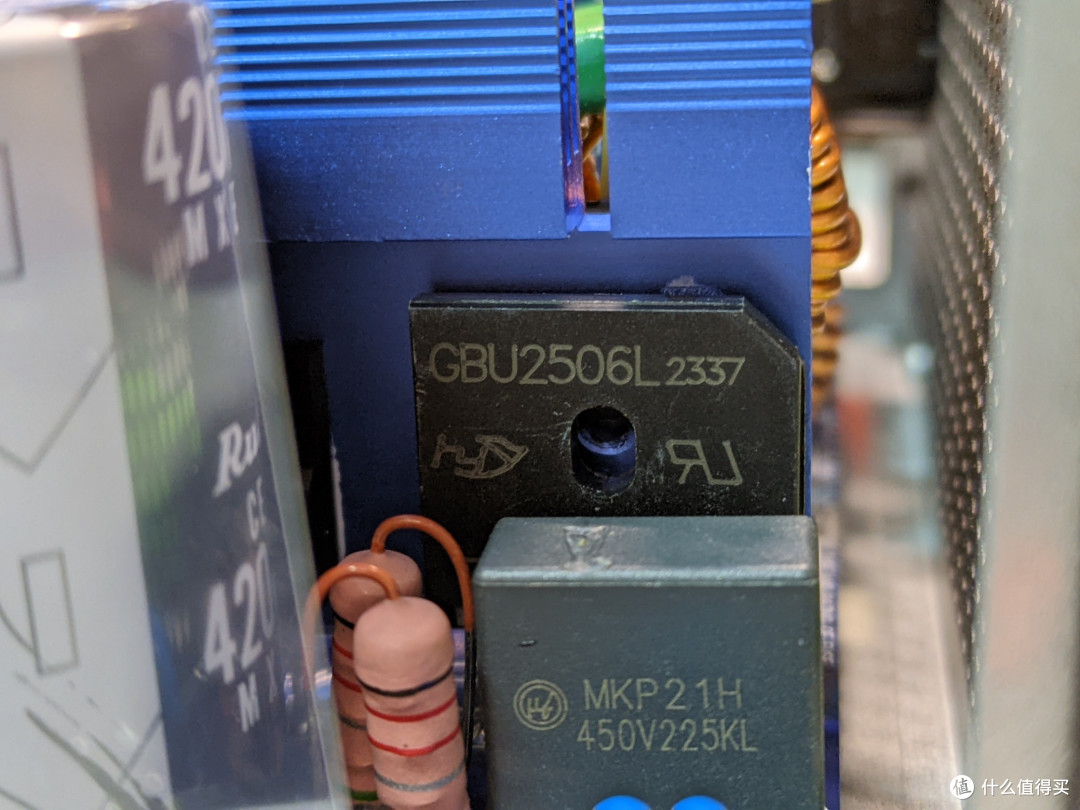 再塑白金巅峰?安耐美PK 1000W“白金竞蝠”电源拆解!