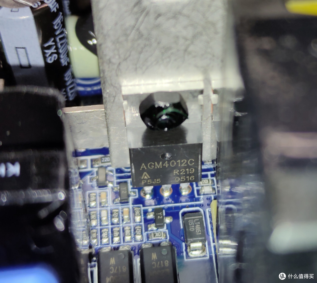 再塑白金巅峰?安耐美PK 1000W“白金竞蝠”电源拆解!