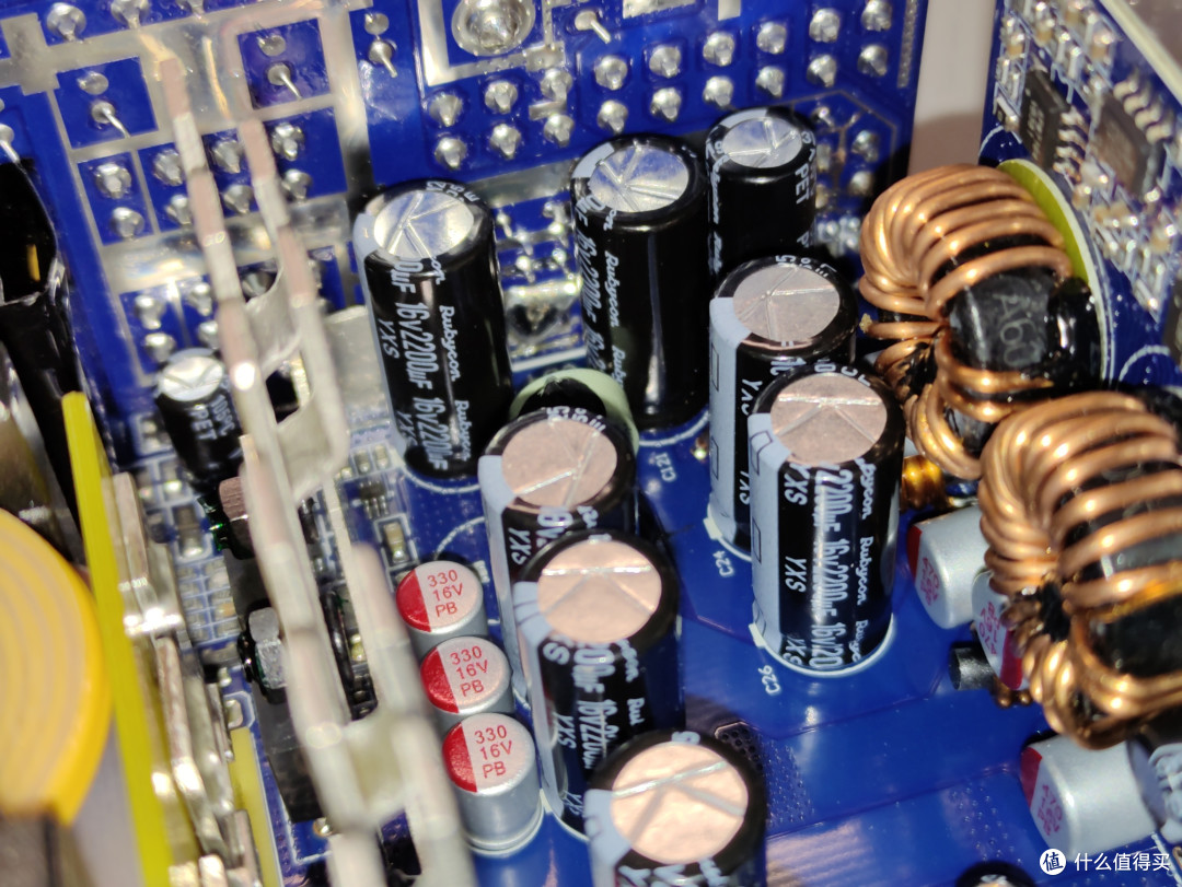 再塑白金巅峰?安耐美PK 1000W“白金竞蝠”电源拆解!