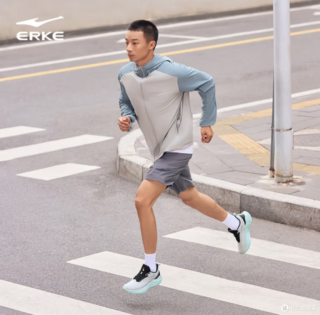 鸿星尔克男鞋夏季跑鞋掣影3代:透气舒适的运动好伙伴