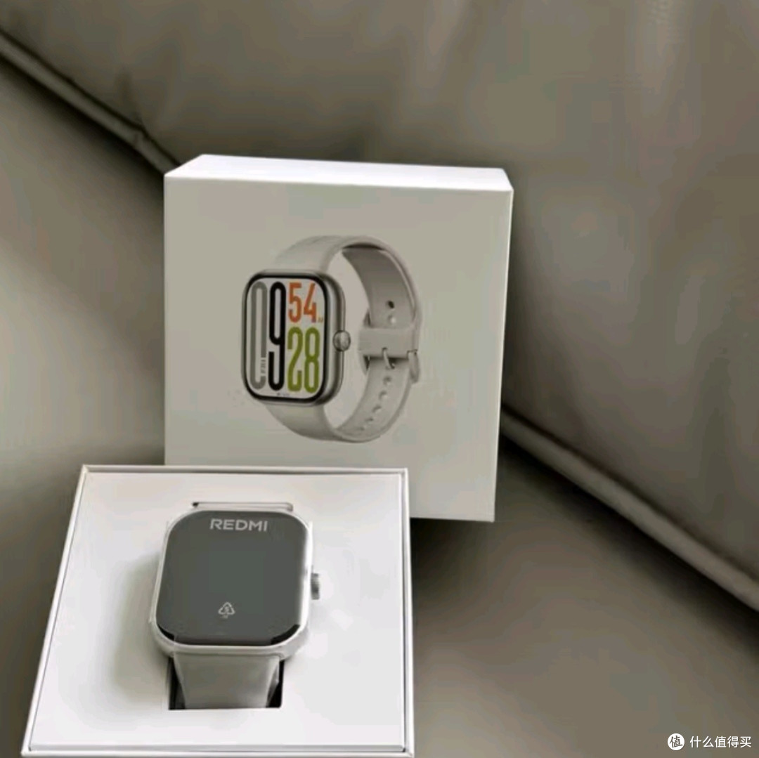 小米REDMI Watch 5：时尚与实用兼备