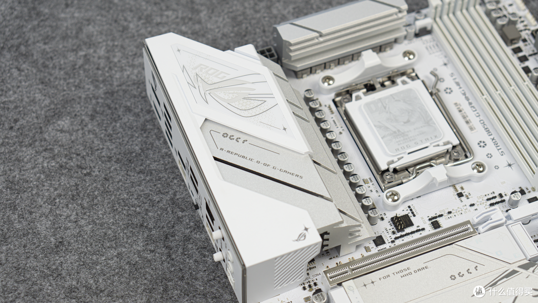 全新升级、豪华堆料、搭配98x3D,华硕ROG B850小吹雪618值得入手