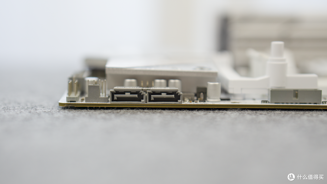全新升级、豪华堆料、搭配98x3D,华硕ROG B850小吹雪618值得入手