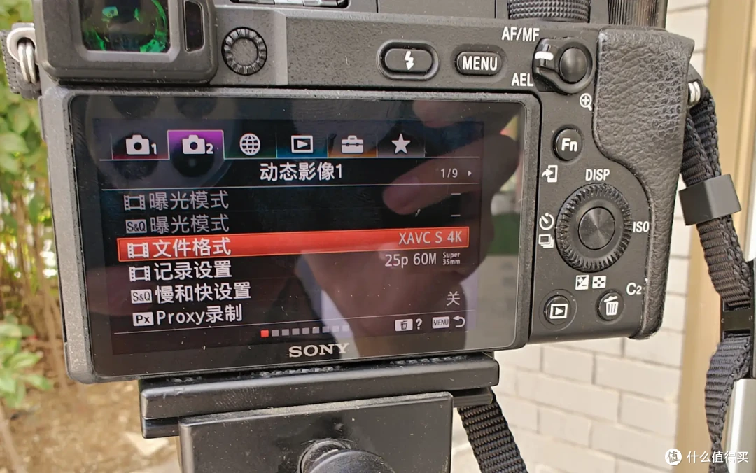 实测:闪迪XXY V30内存卡是否值得入手?耐用性与速度一目了然