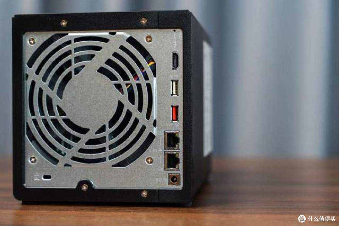 "卷死硬盘,解放大脑!威联通Qsirch 用 AI 重新定义 NAS 搜索!
