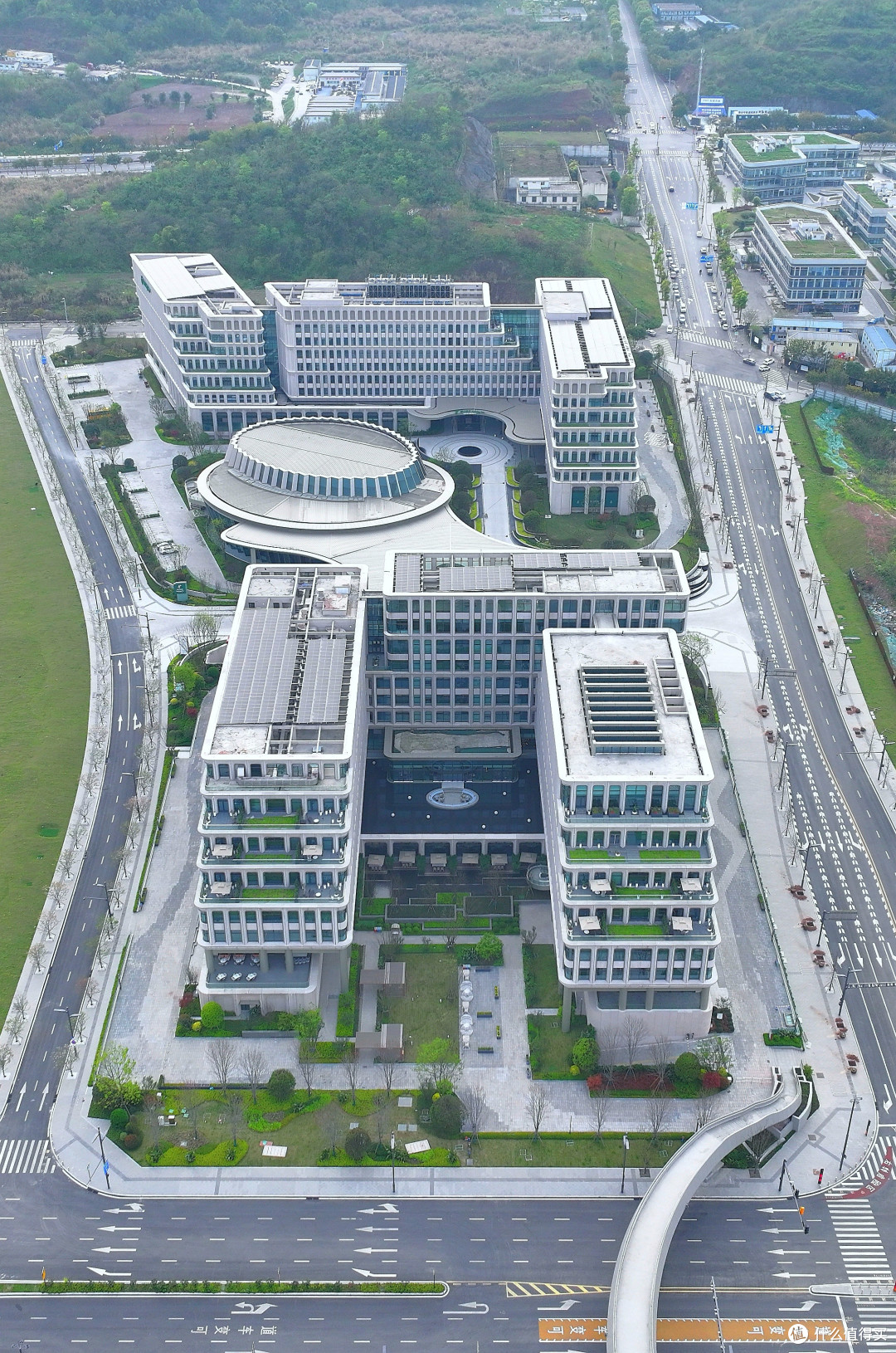品牌典范值得褒奖!重庆科学会堂华邑酒店 行政露台套房 体验
