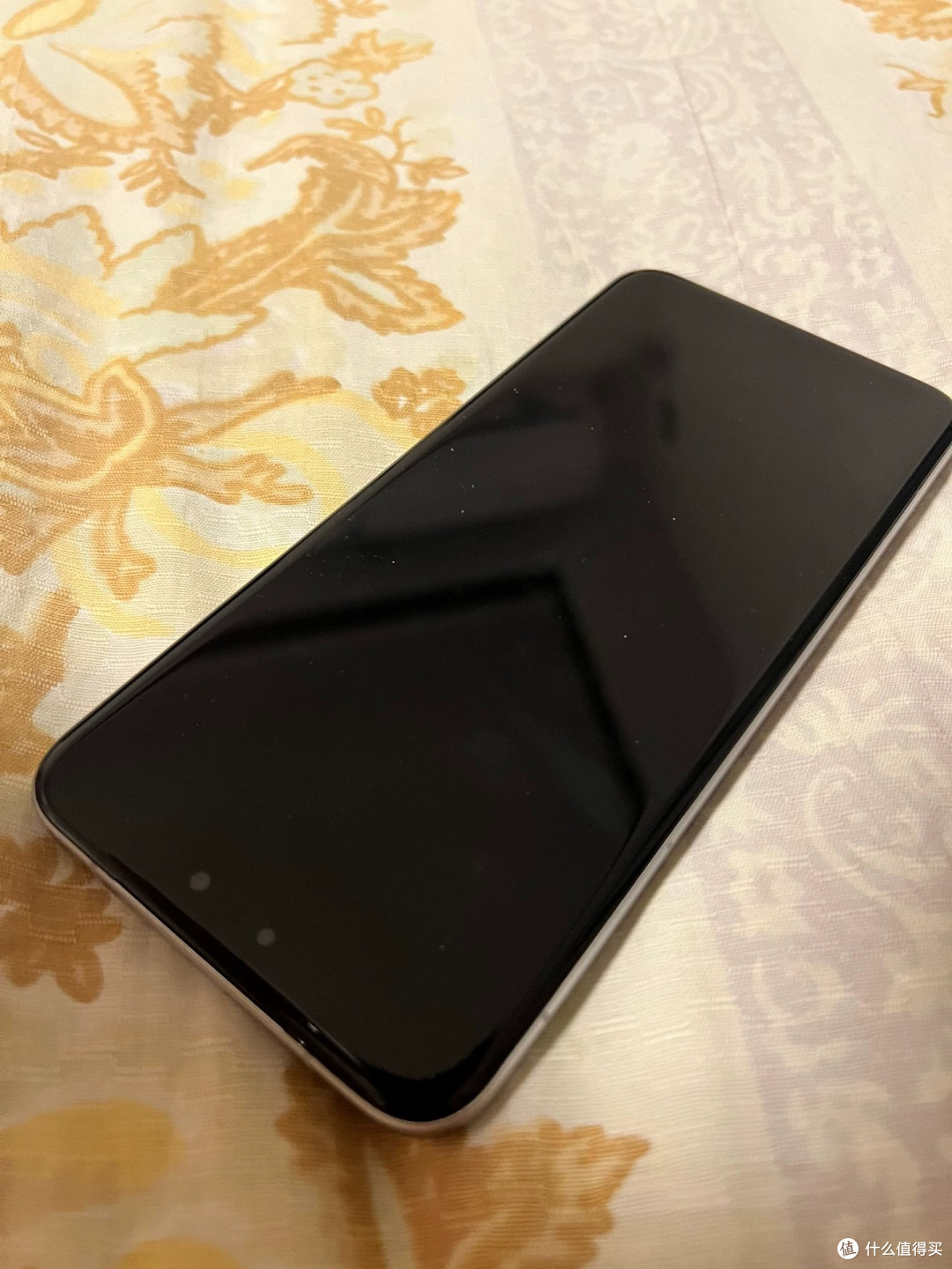 荣耀Magic7 Pro:旗舰机的“新卷王”,还是“花架子”?