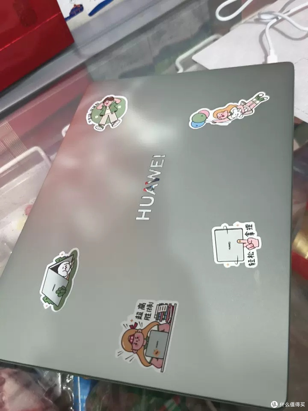 华为 MateBook 14 酷睿 Ultra：轻薄便携，高效办公