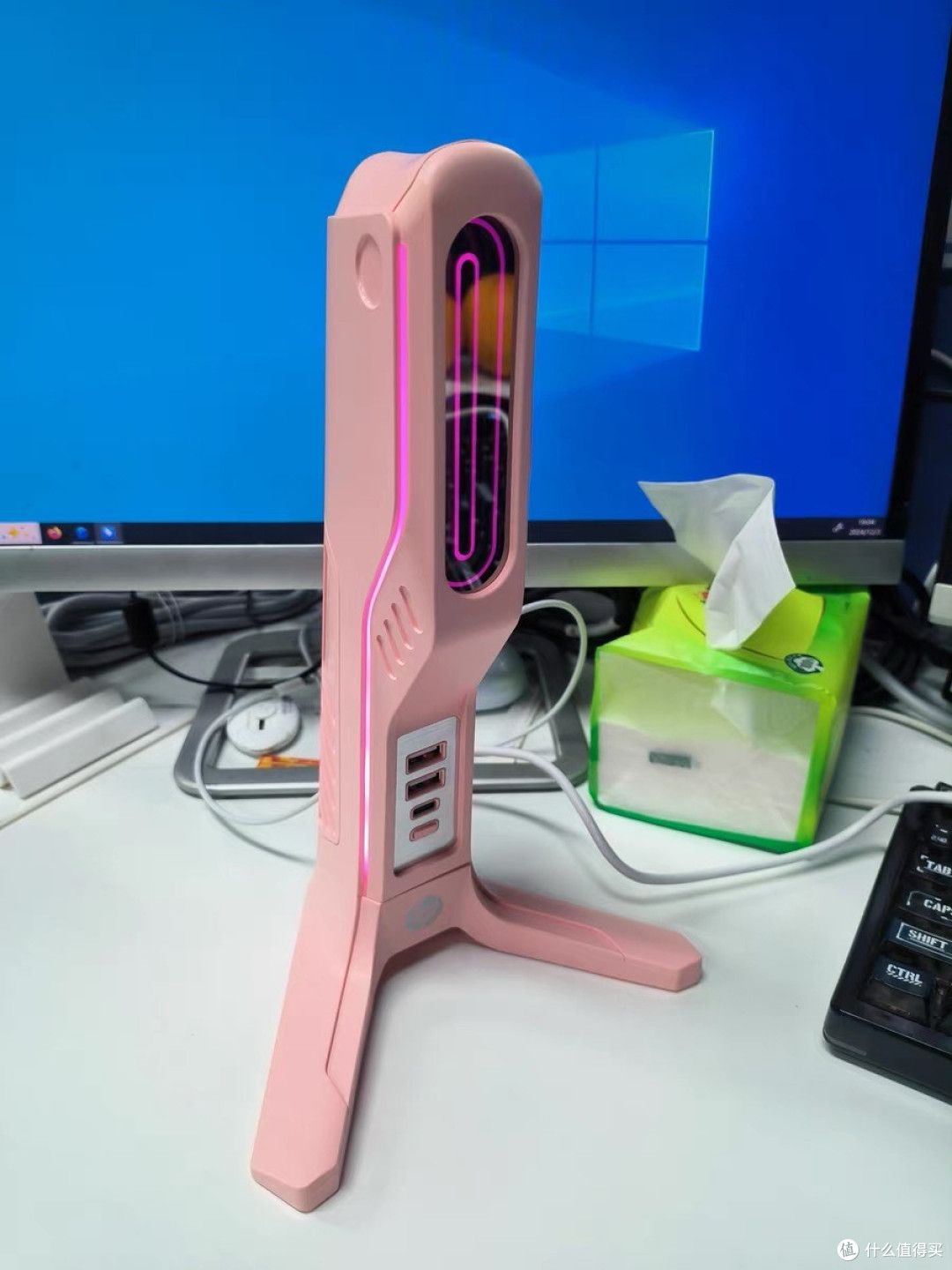 惠普RGB电竞耳机支架评测：多功能挂架+USB拓展坞的桌搭利器