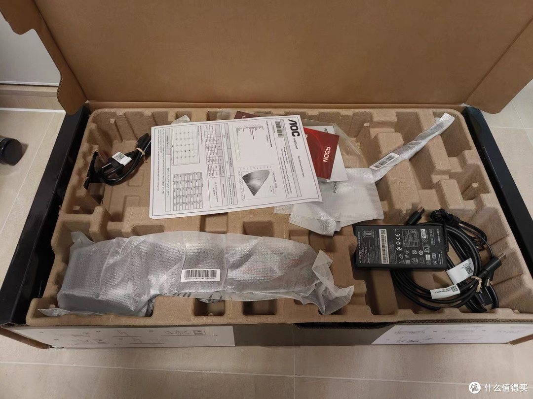 AOC U27G10显示器:4K高清与160Hz高刷
