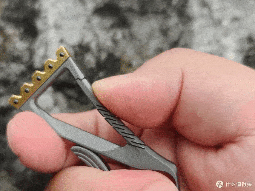 颜值能打,手感上头,用的踏实——费戈皇冠双头钥匙扣!