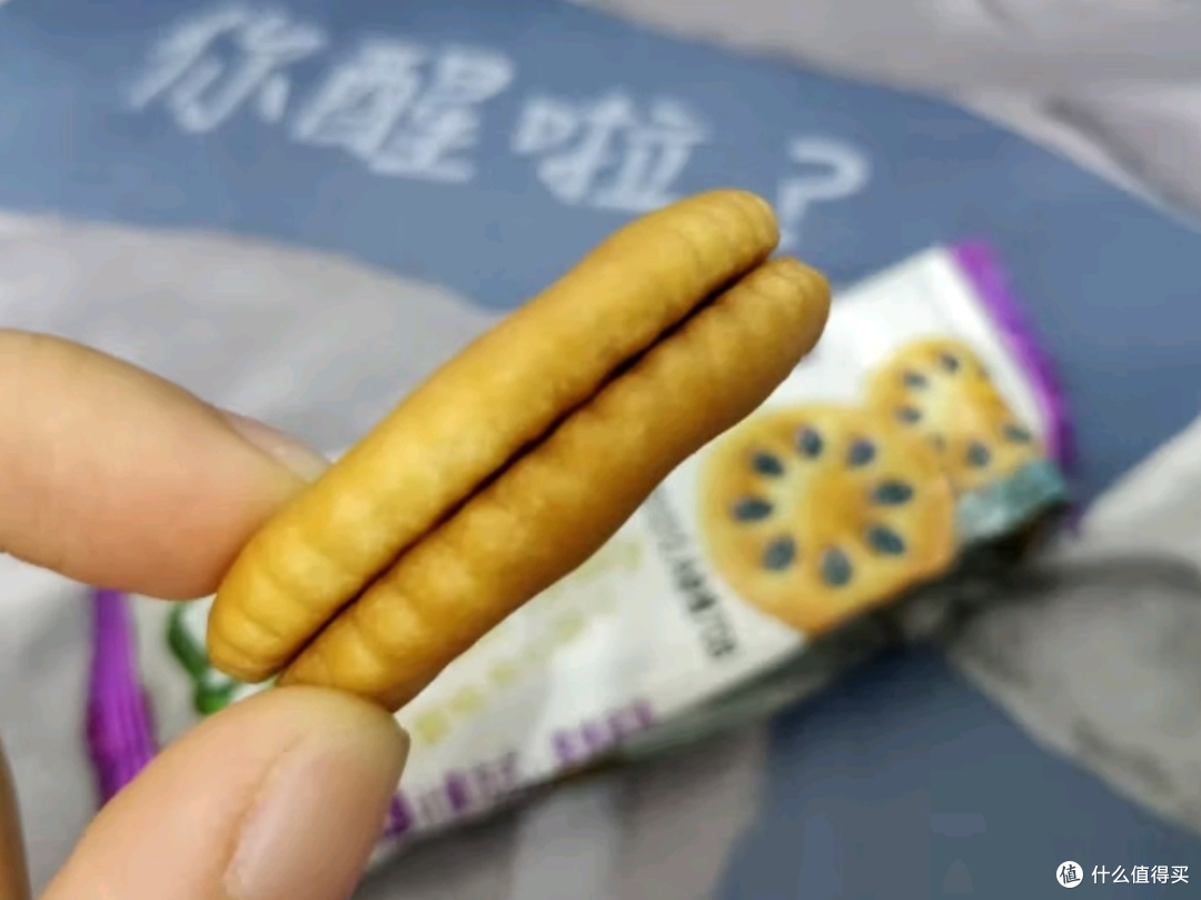 嘉士利果乐果香:美味与欢乐的夹心盛宴