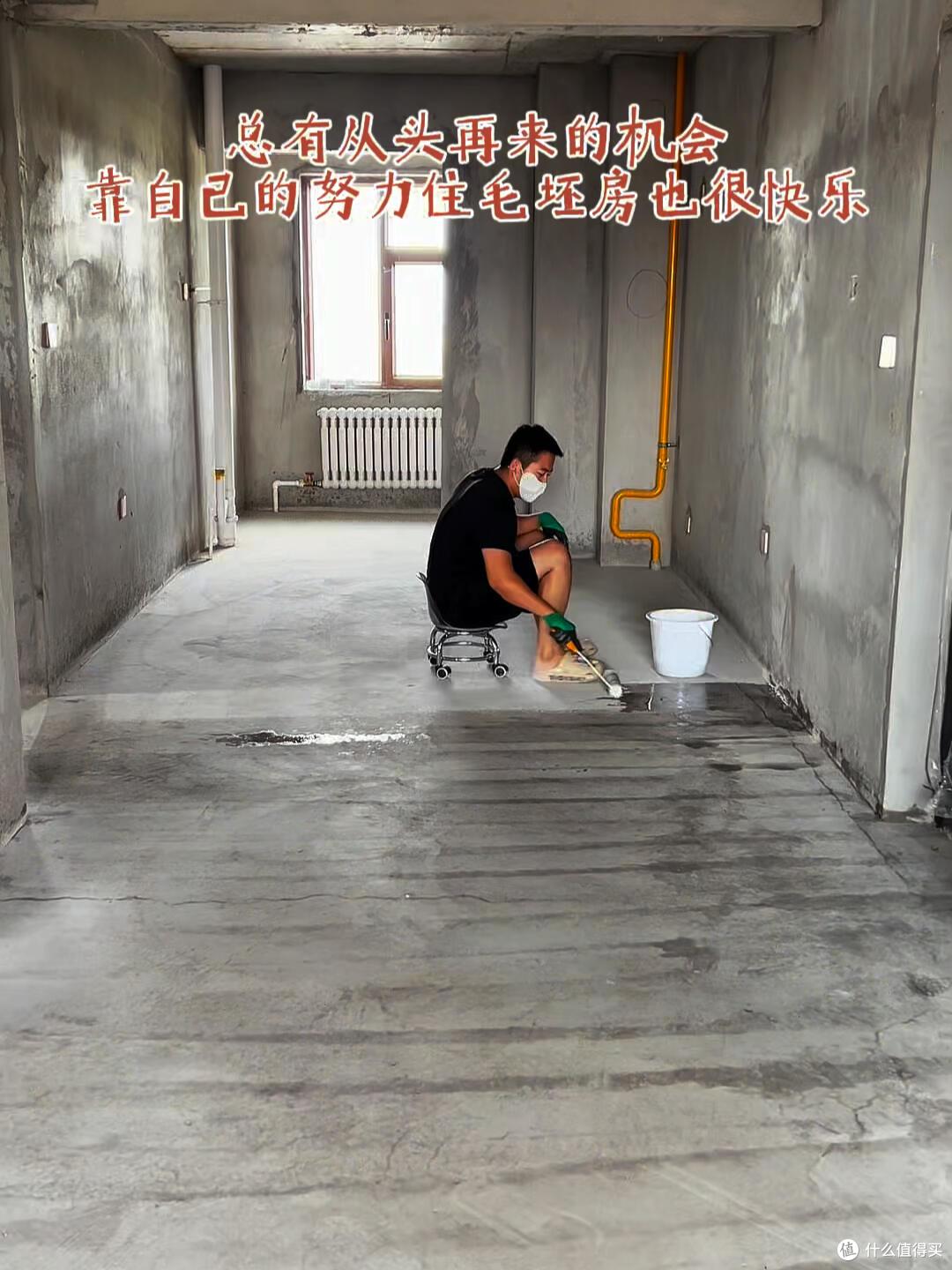 广东小哥哥，因直接入住“毛坯房”而走红，花费1万，住得很舒服