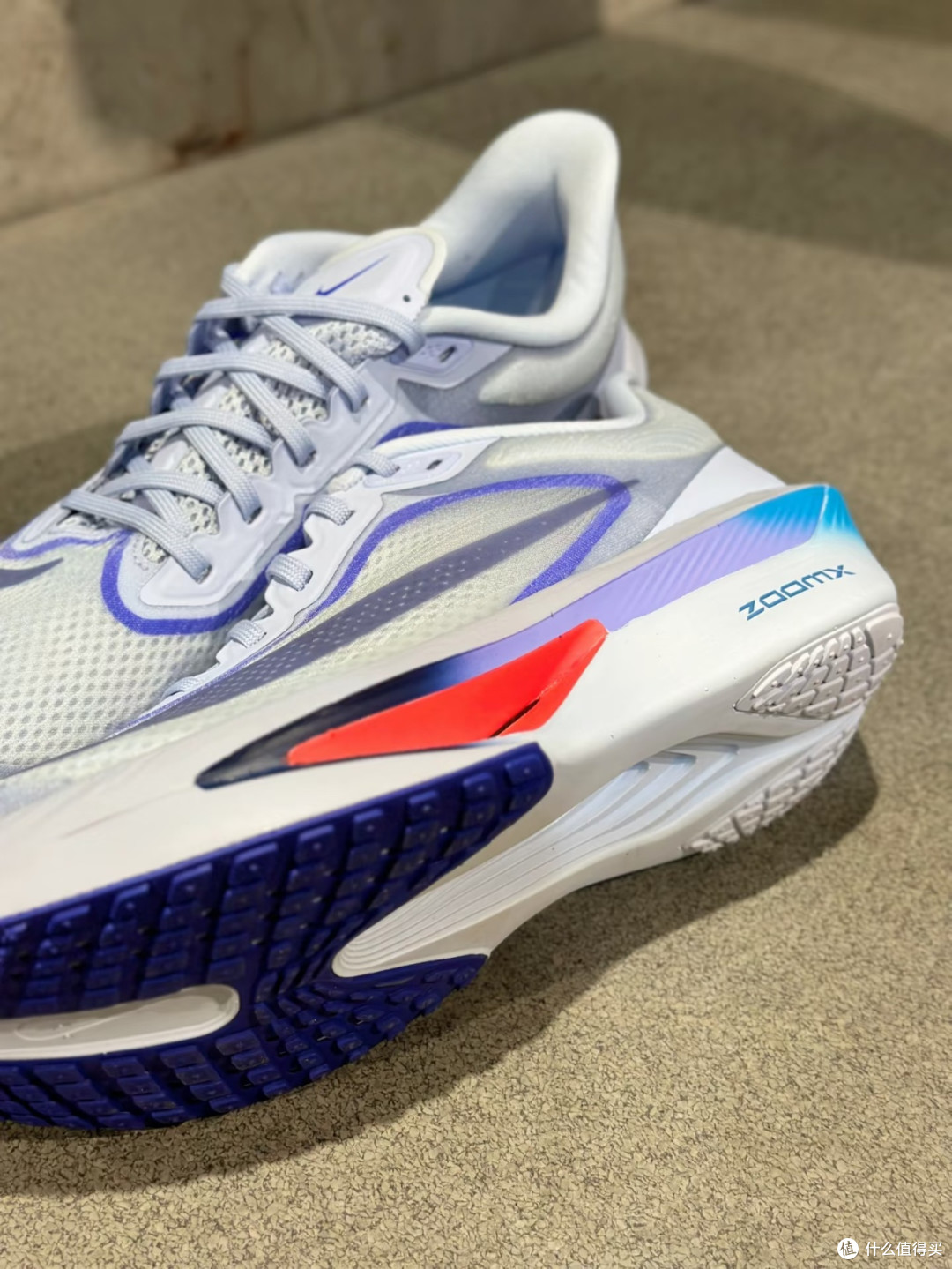 Nike Zoom Fly 6:简约设计的极致体验!